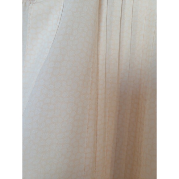 Chaus New York Women's L Large Cream Sleeveless Pintuck Button Front Blouse Top - Picture 3 of 4
